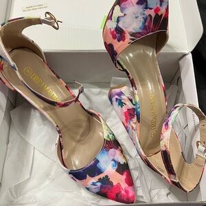 Dream Pairs Pink and Red High Heels